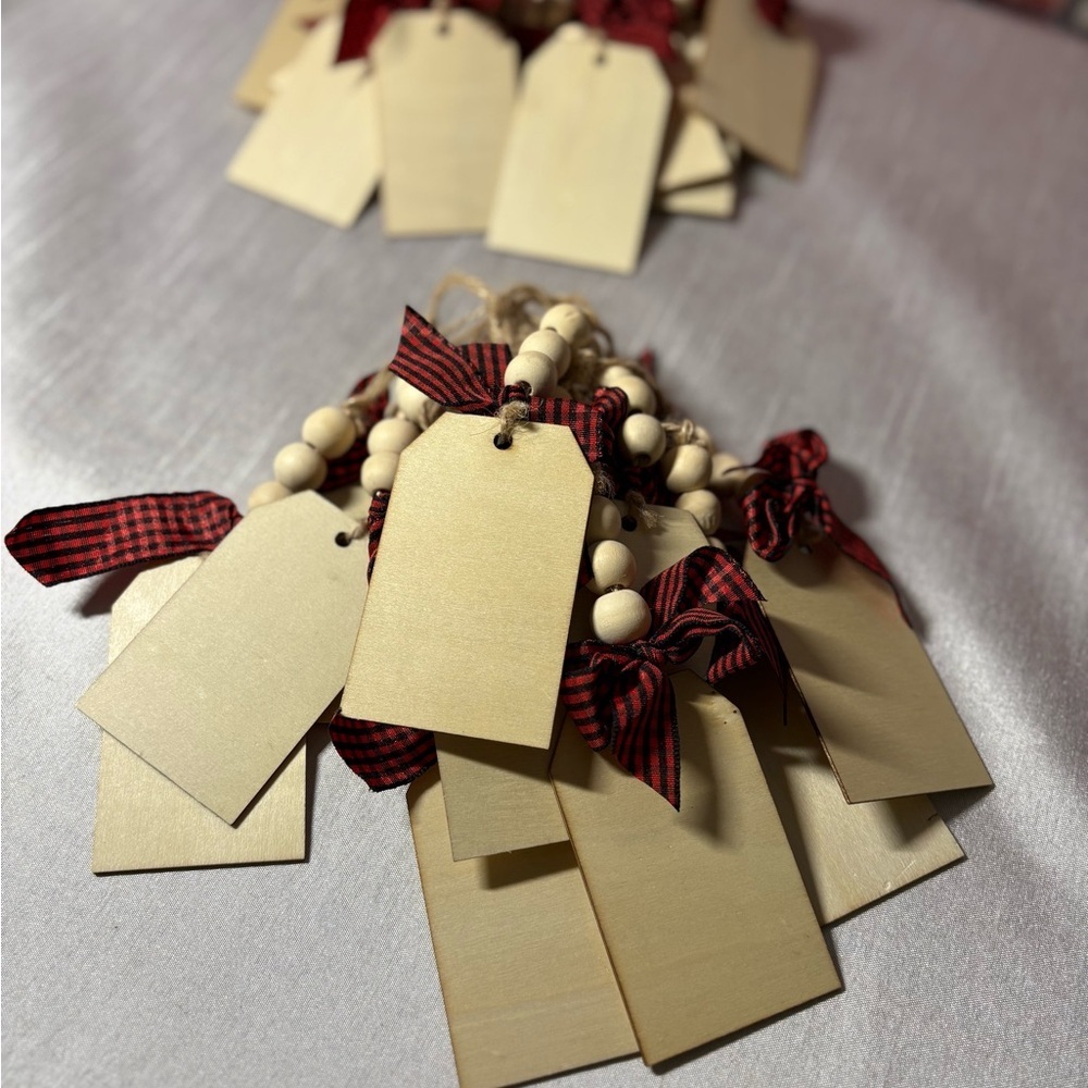 Wooden Gift Tags with Red Plaid Bows. 24.  New.